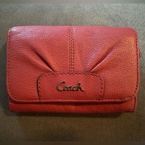 COACH TRIFOLD MAGENTA LEATHER WALLET